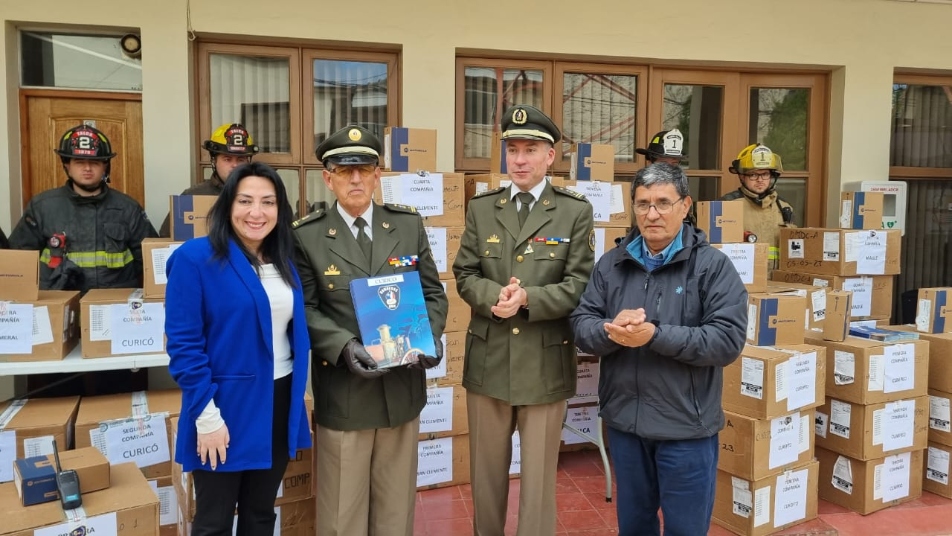 Región del Maule: Bomberos reciben 1.180 equipos de radio gracias al apoyo del Gobierno Regional